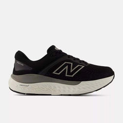 New Balance Fresh Foam 1540 v4 - EXTRA WIDE -- BLACK / WHITE