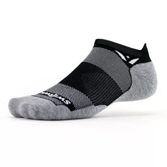 Swiftwick Maxus Zero Tab Socks - BLACK